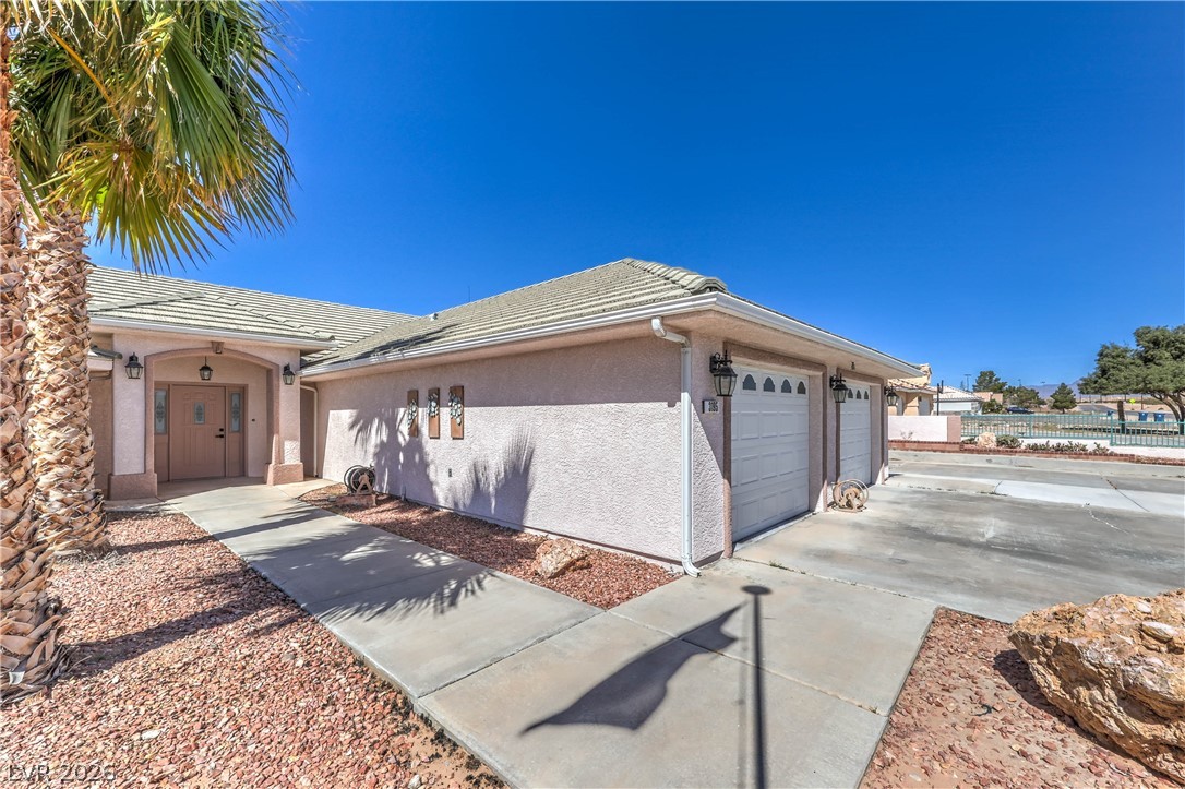 3195 Heyer Street Property Photo 6