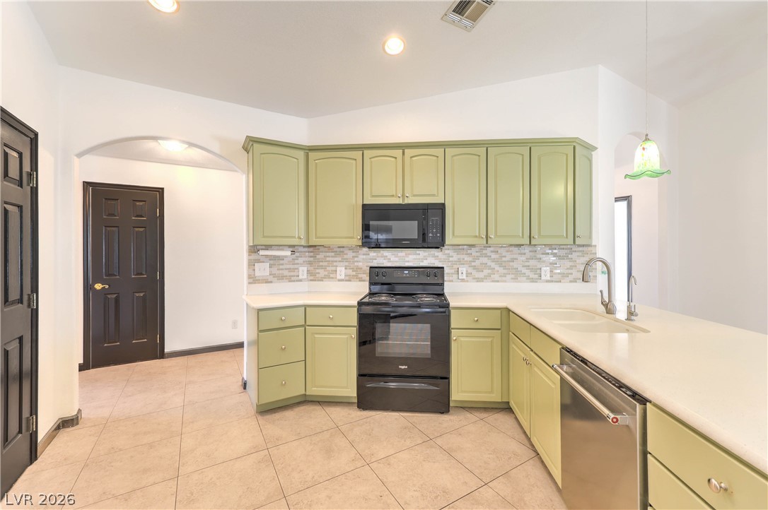 3195 Heyer Street Property Photo 11