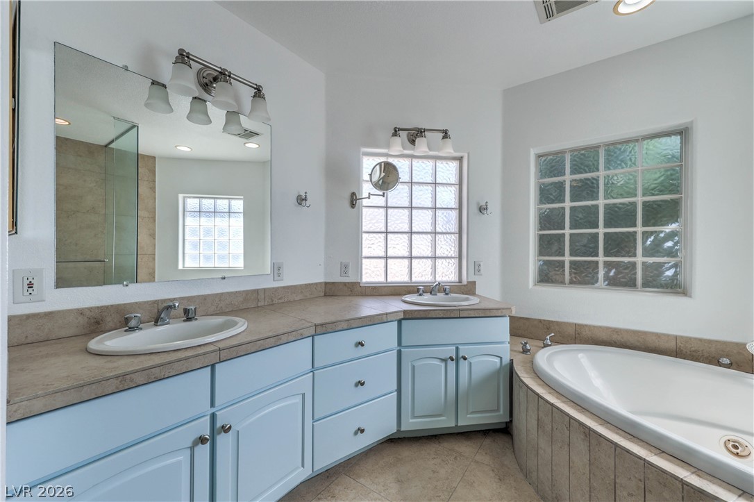 3195 Heyer Street Property Photo 18