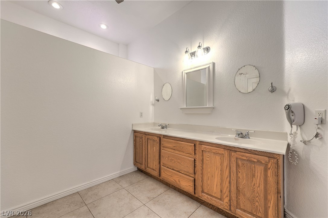 3195 Heyer Street Property Photo 29