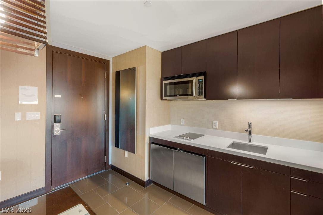 2600 West Harmon Avenue 50012 Property Photo 2