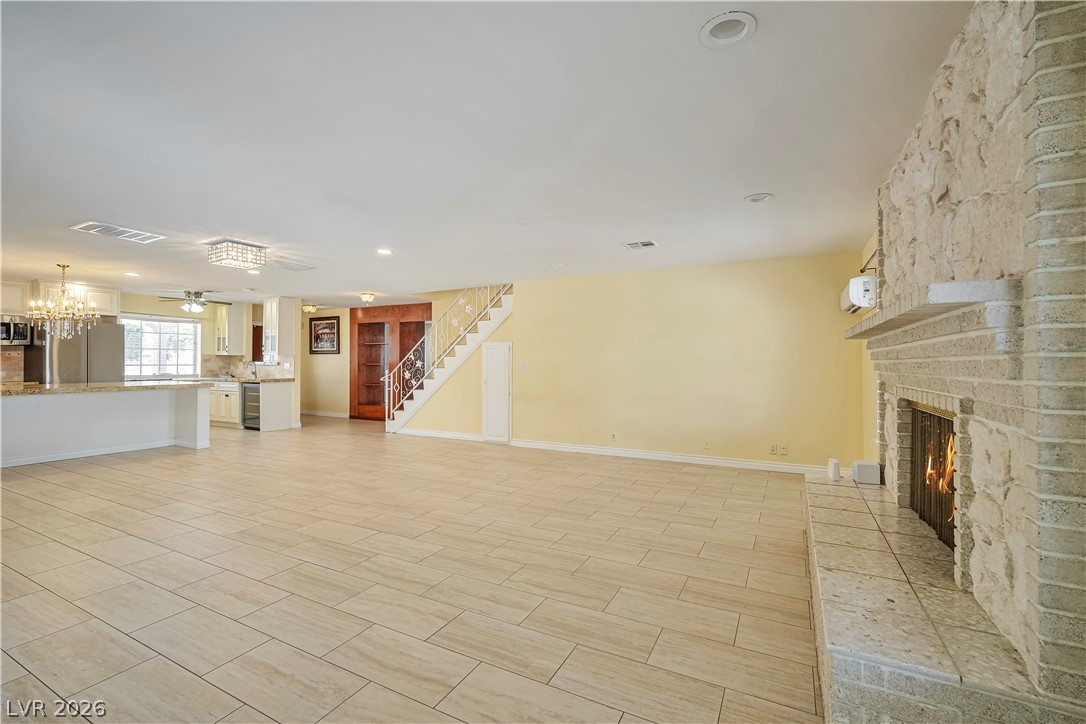 4065 West Maulding Avenue Property Photo 6