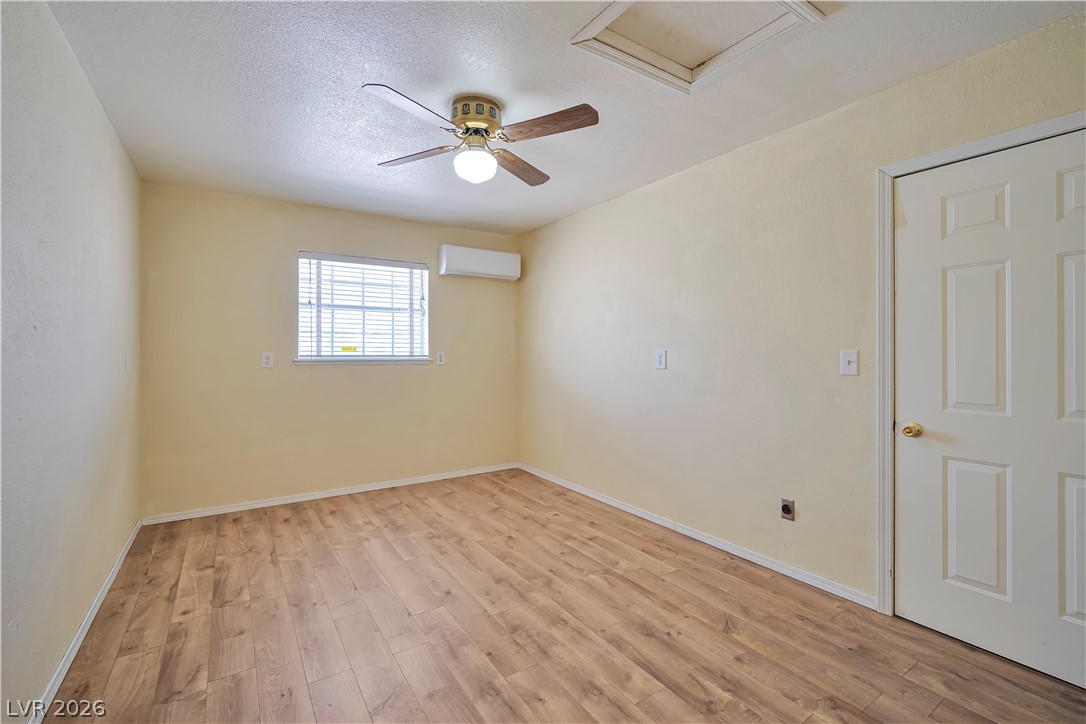 4065 West Maulding Avenue Property Photo 9