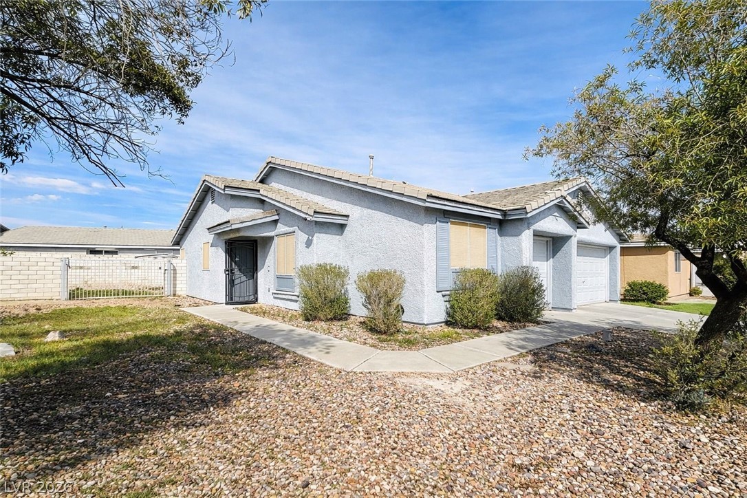 2220 Fountain Valley Way Property Photo 3