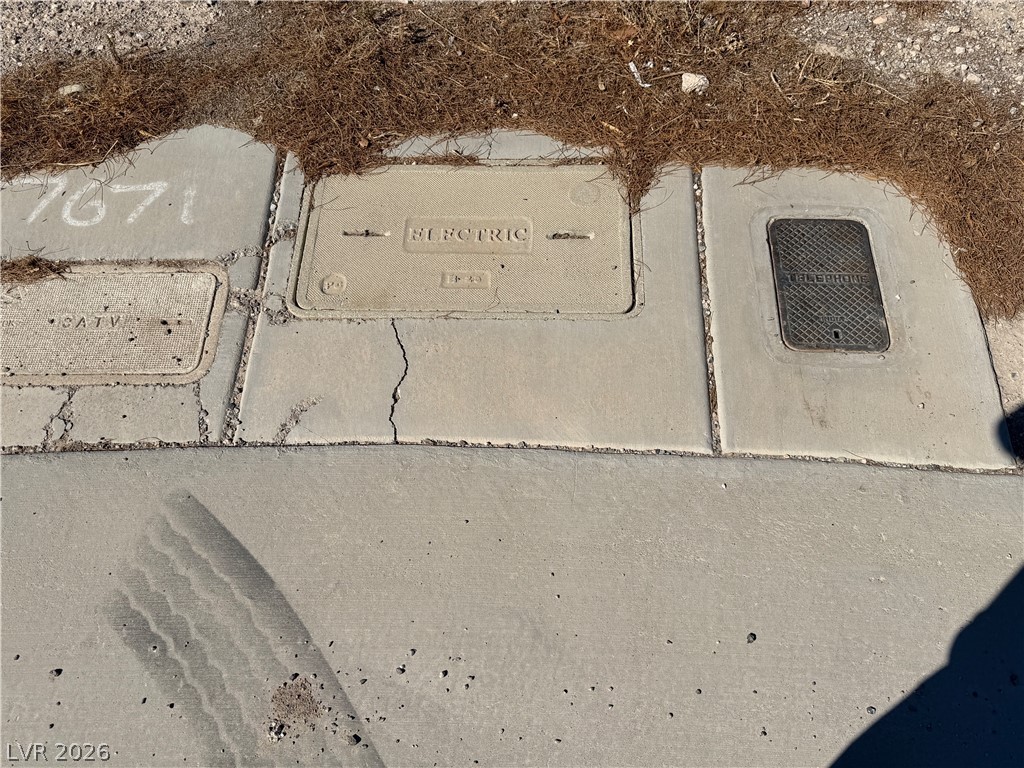 7671 Christian Circle Property Photo 3