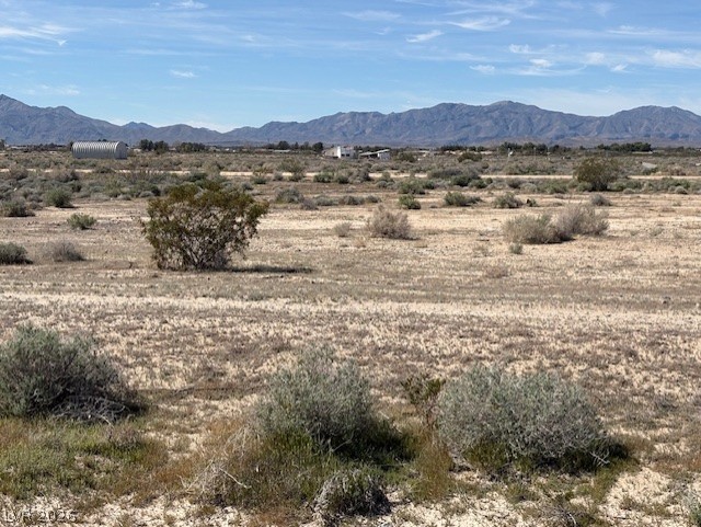 820 North Frontage Road Property Photo 1