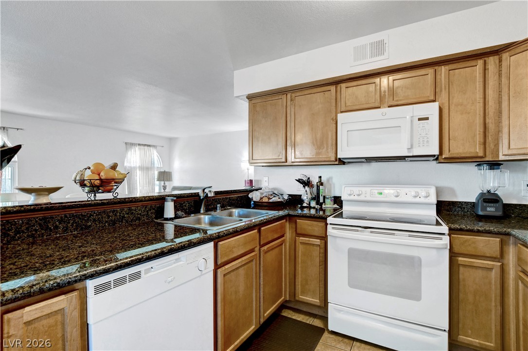 3145 East Flamingo Road 1124 Property Photo 8