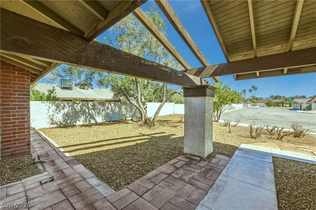 2305 Latigo Circle Property Photo 3