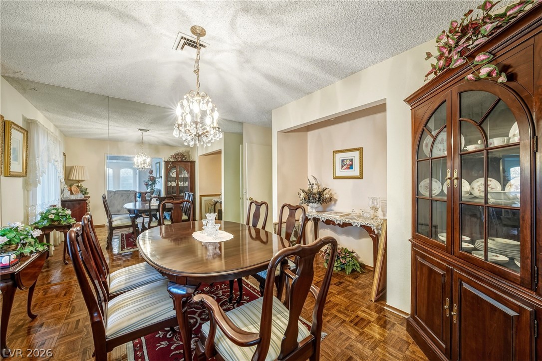 2305 Latigo Circle Property Photo 7