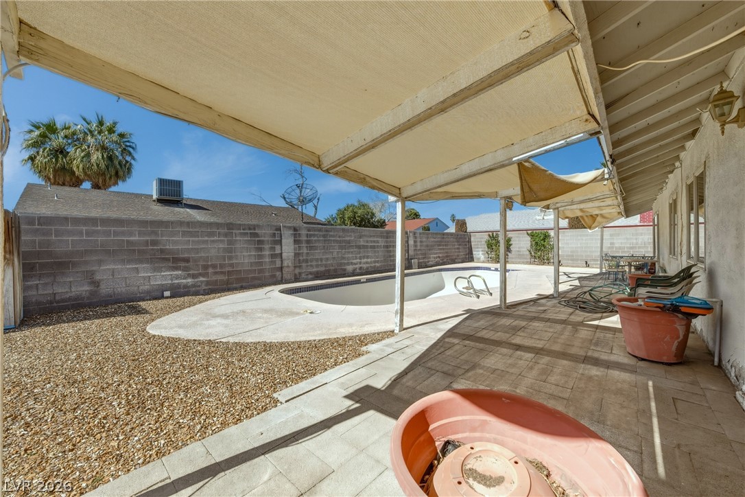 2305 Latigo Circle Property Photo 15