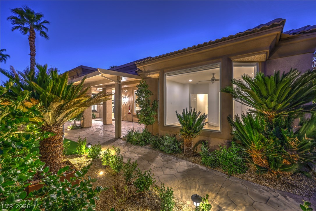 4740 Riva De Romanza Street Property Photo 6
