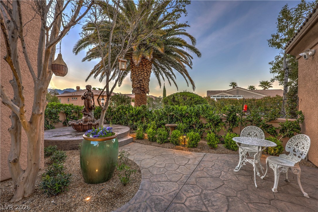 4740 Riva De Romanza Street Property Photo 8