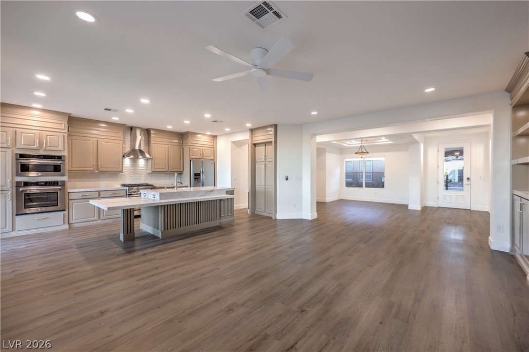 4740 Riva De Romanza Street Property Photo 14