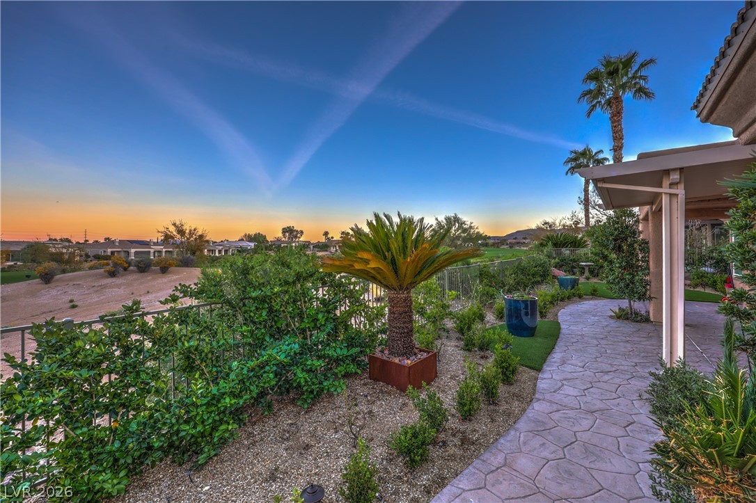 4740 Riva De Romanza Street Property Photo 47