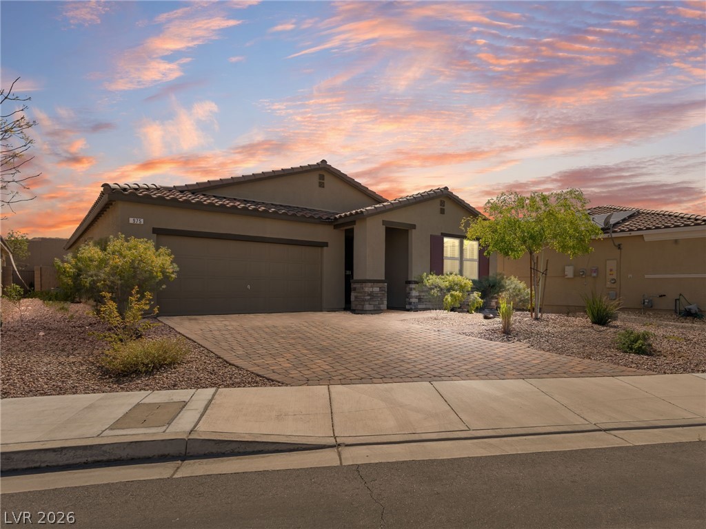 975 Twilight Glow Court Property Photo 1
