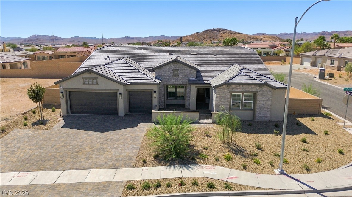 7585 West Pebble Road Property Photo 2