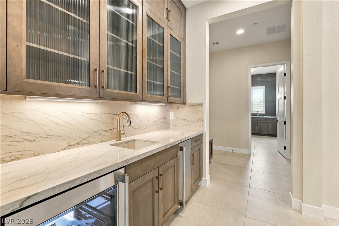 7585 West Pebble Road Property Photo 14