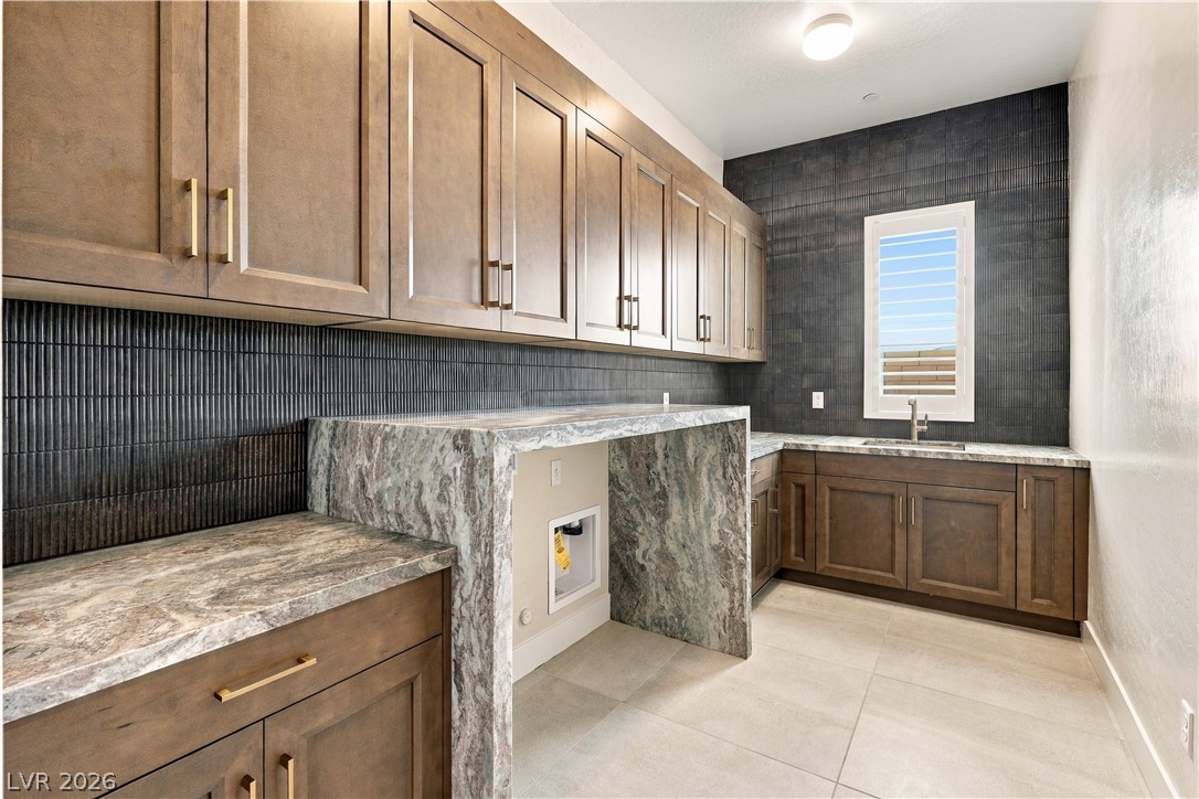 7585 West Pebble Road Property Photo 16