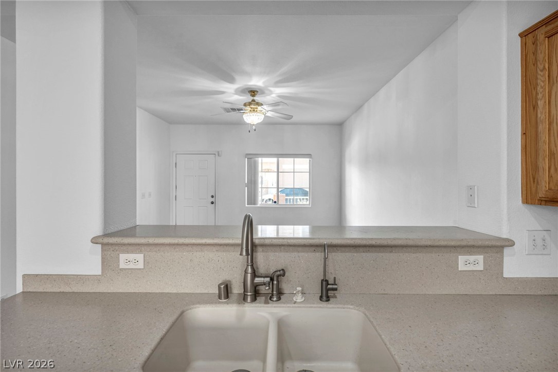 9960 Star Lake Avenue Property Photo 13