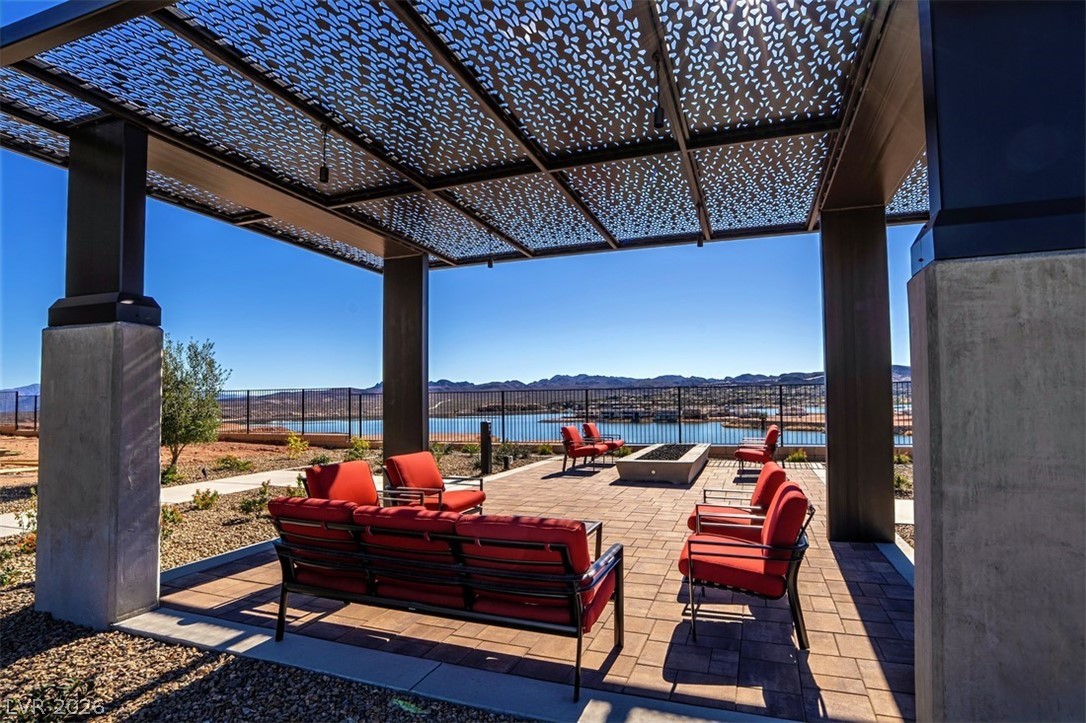 237 La Stella Property Photo 17