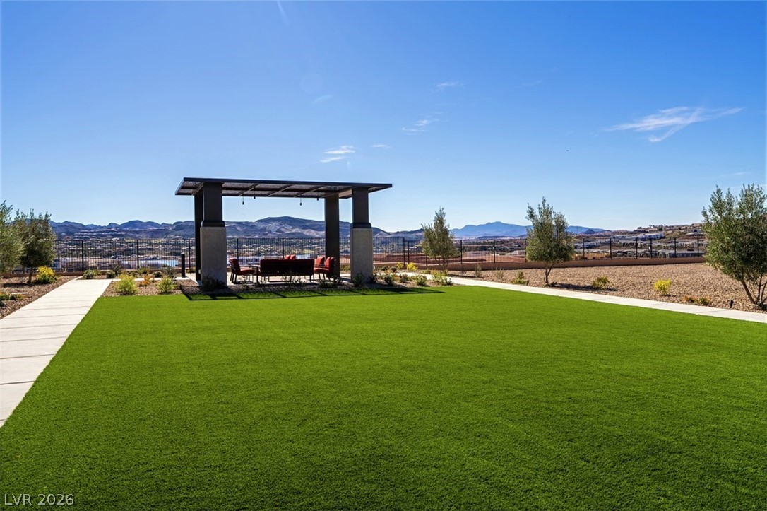 237 La Stella Property Photo 18