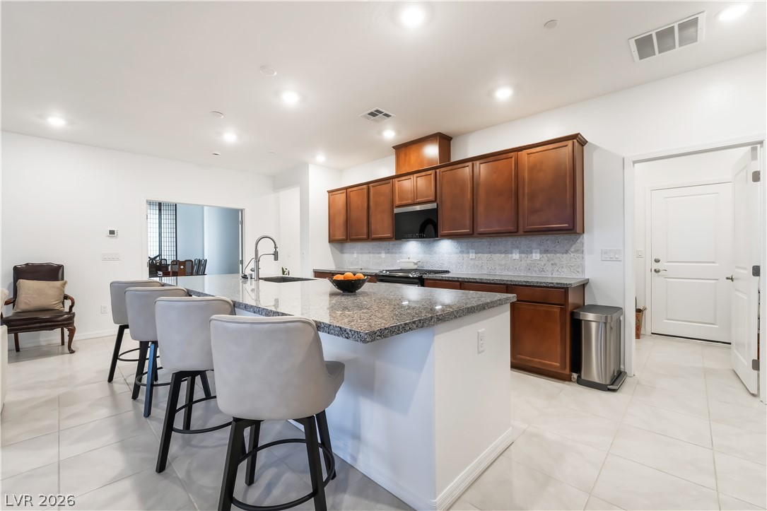 10216 Chrysolite Place Property Photo 3