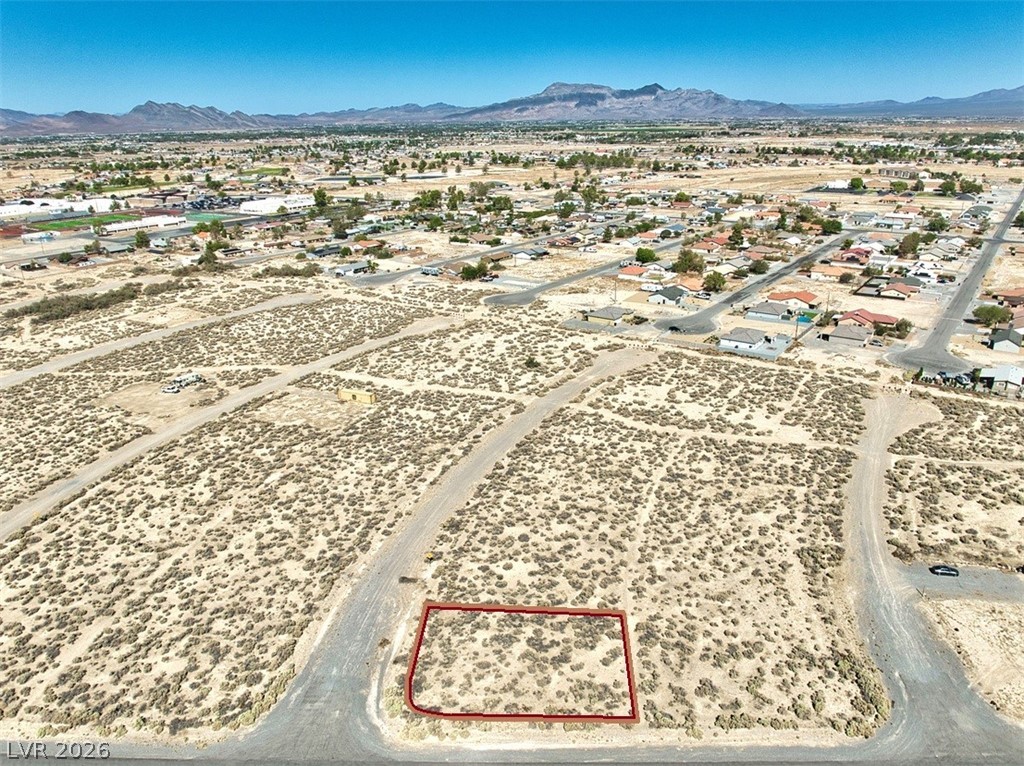 2221 South Idaho Street Property Photo 8