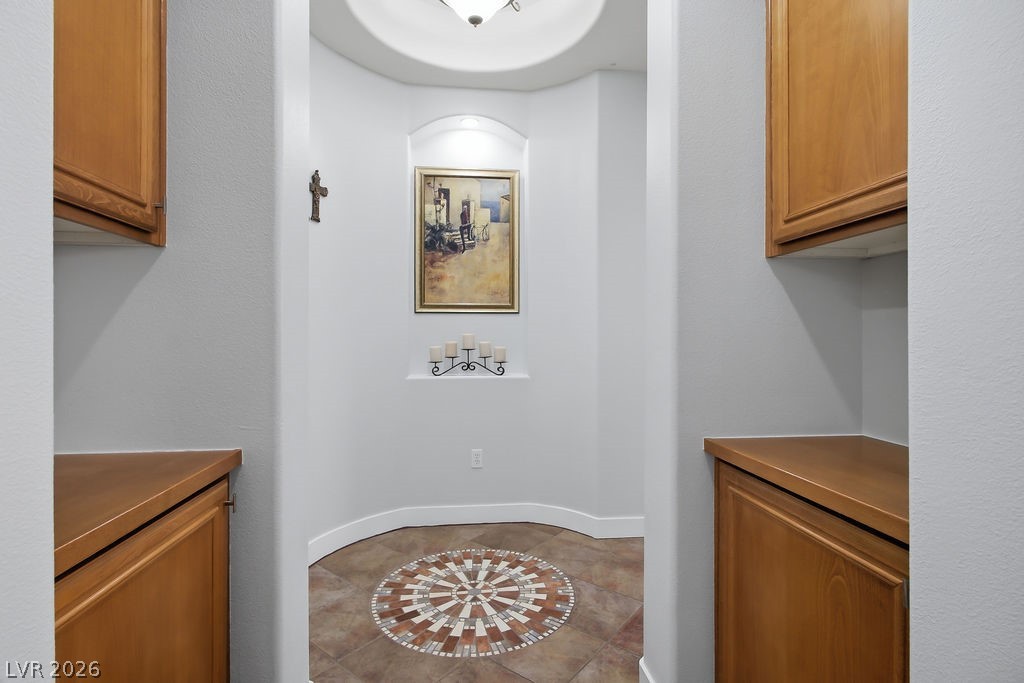 1947 Grovespring Street Property Photo 31