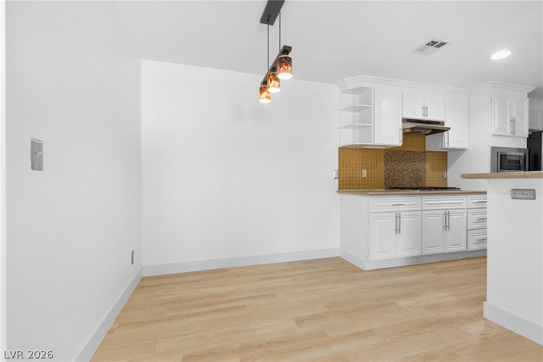 2200 South Fort Apache Road 2123 Property Photo 11