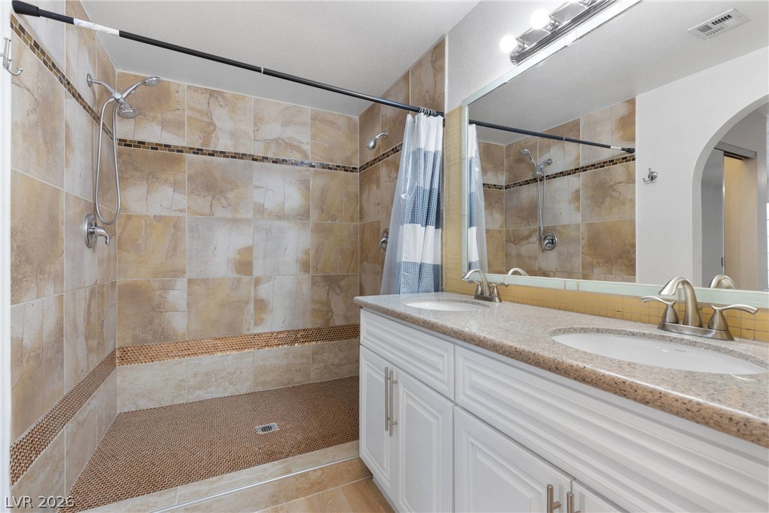 2200 South Fort Apache Road 2123 Property Photo 30