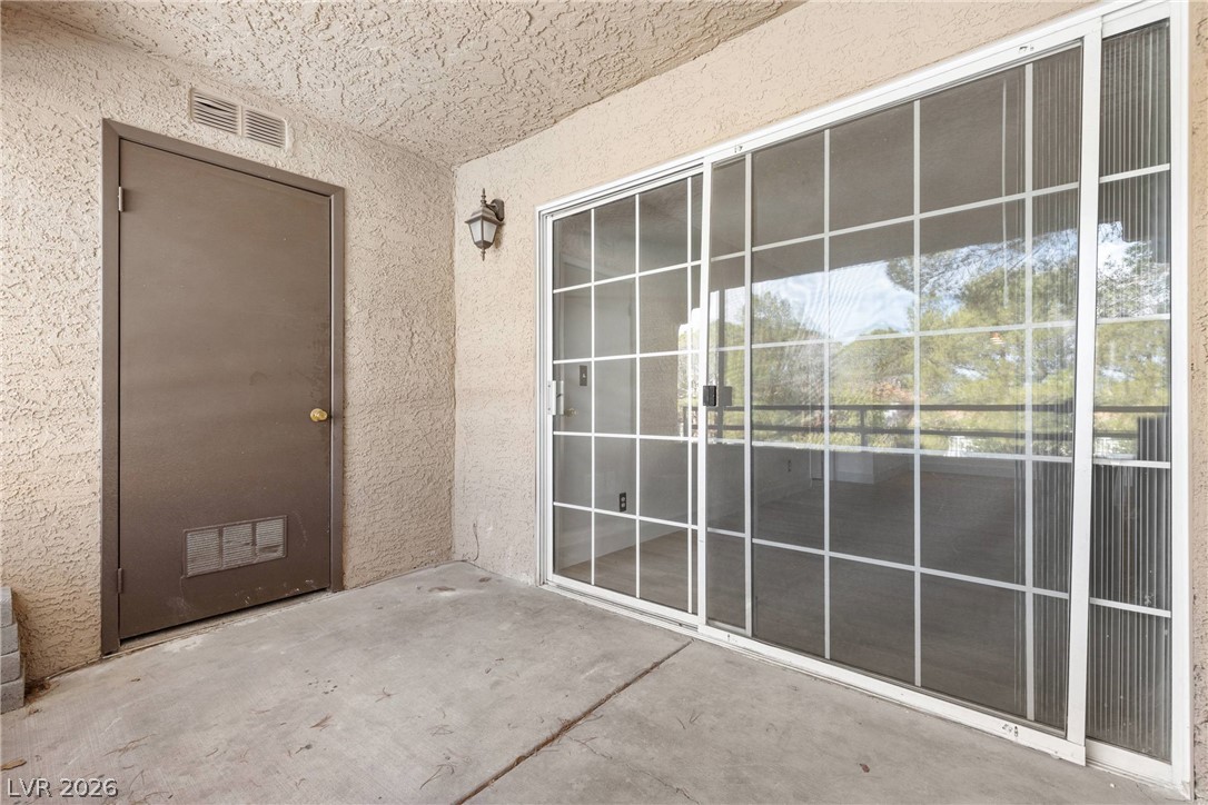 2200 South Fort Apache Road 2123 Property Photo 33