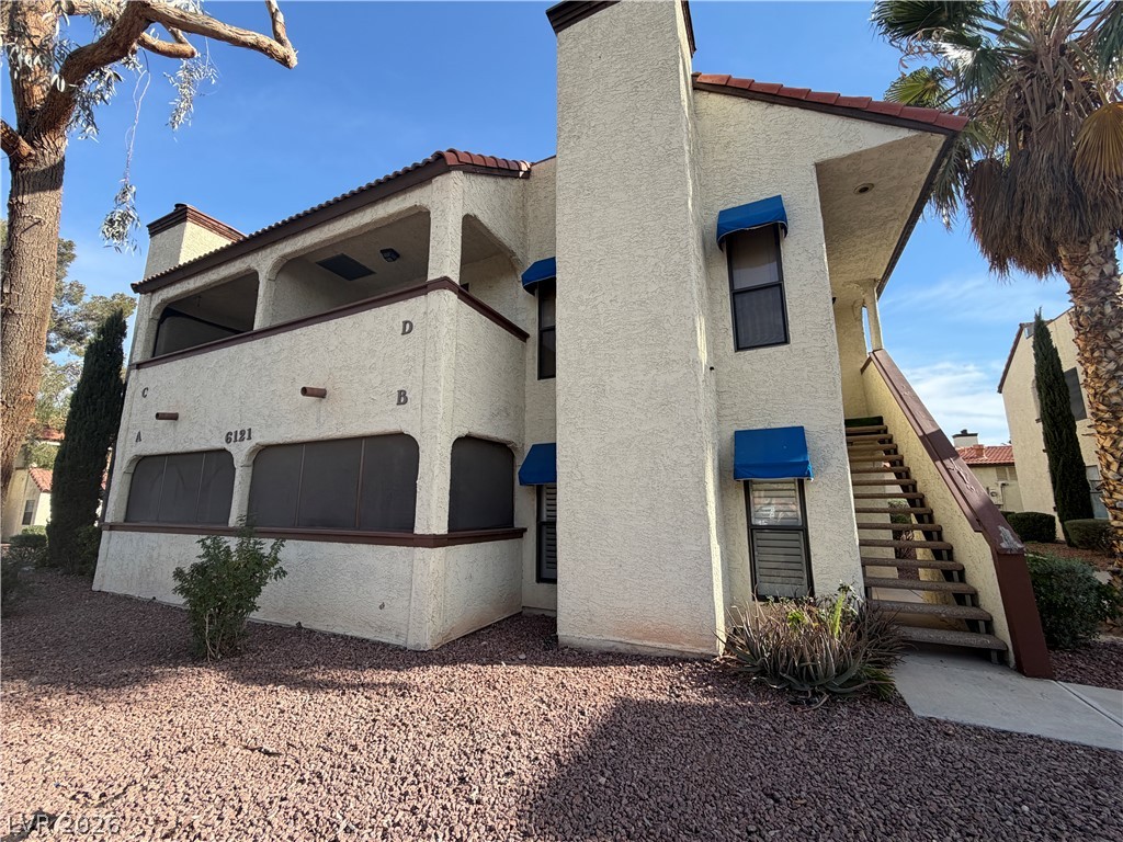 6121 West Oakey Boulevard D Property Photo 3