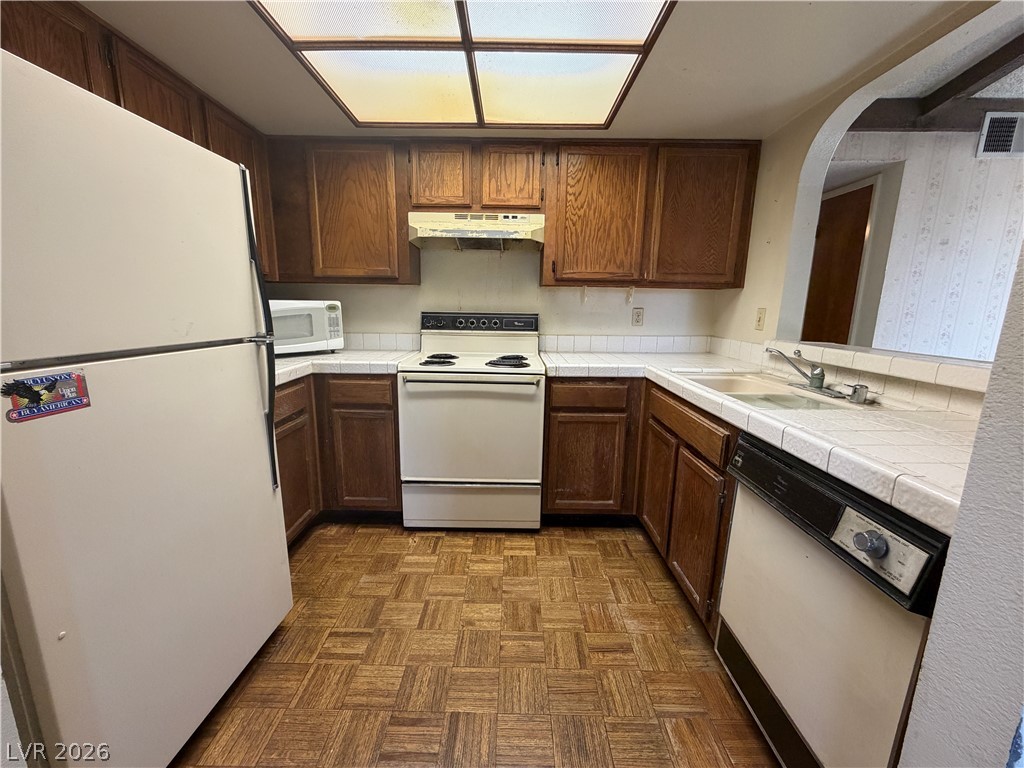 6121 West Oakey Boulevard D Property Photo 14