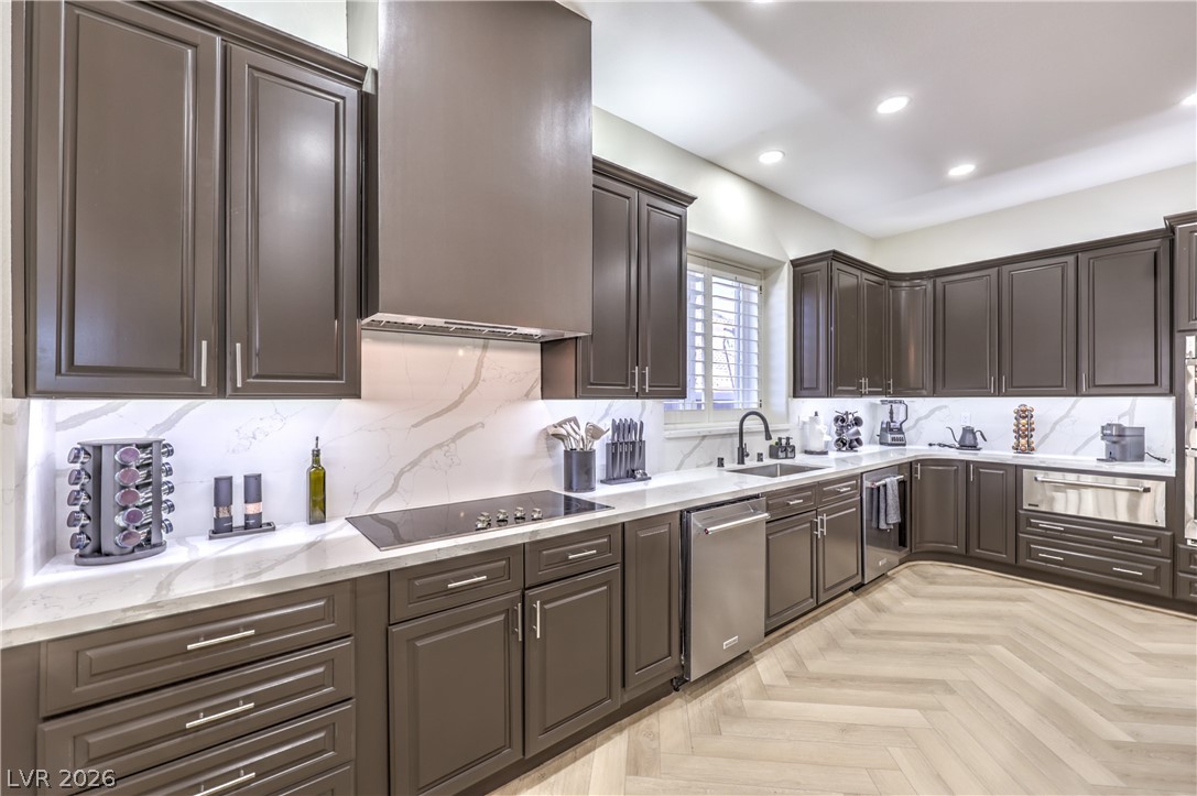 7520 Captains Harbor Drive Property Photo 13