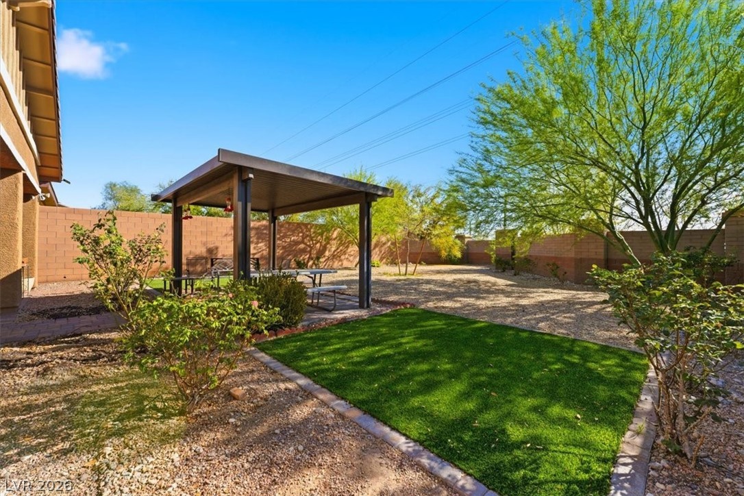 7140 Stanley Frederick Street Property Photo 23