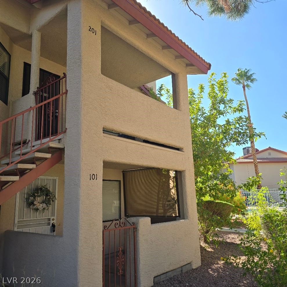 713 Rock Springs Drive 101 Property Photo 1