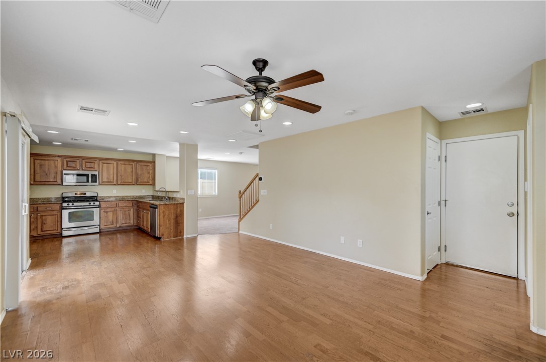 8269 New Leaf Avenue Property Photo 12