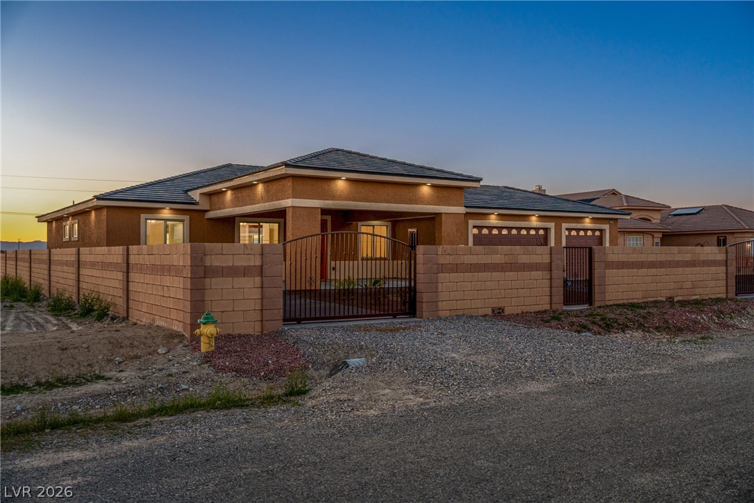 2860 South Mariposa Avenue Property Photo 4