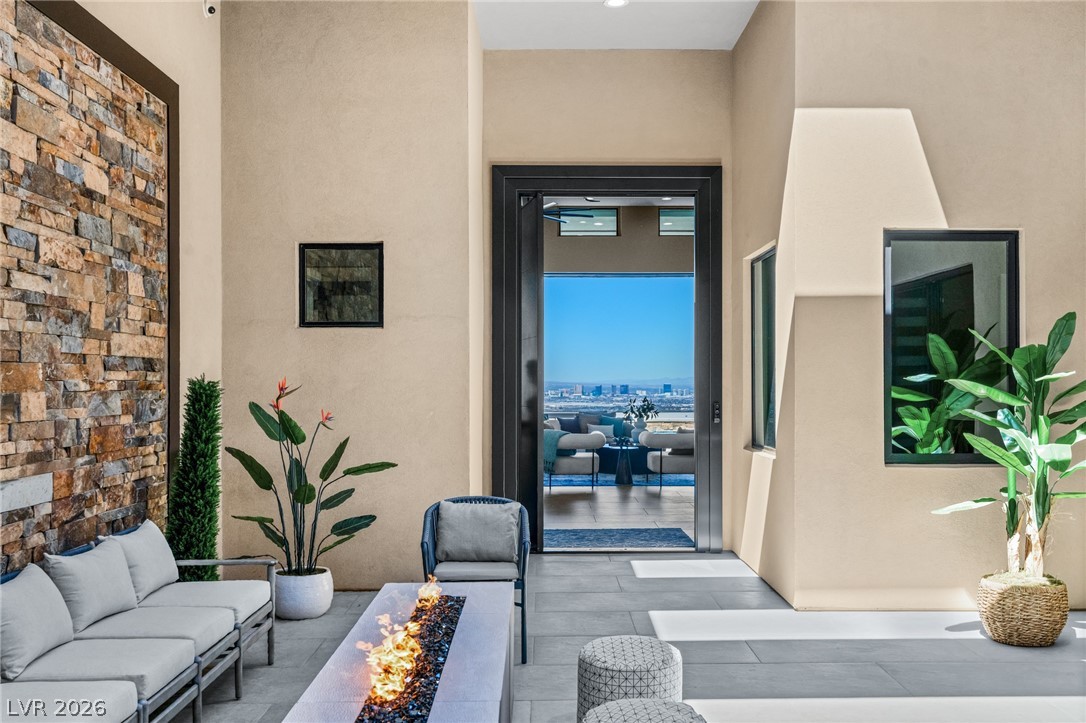 9 Stonecutter Court Property Photo 8