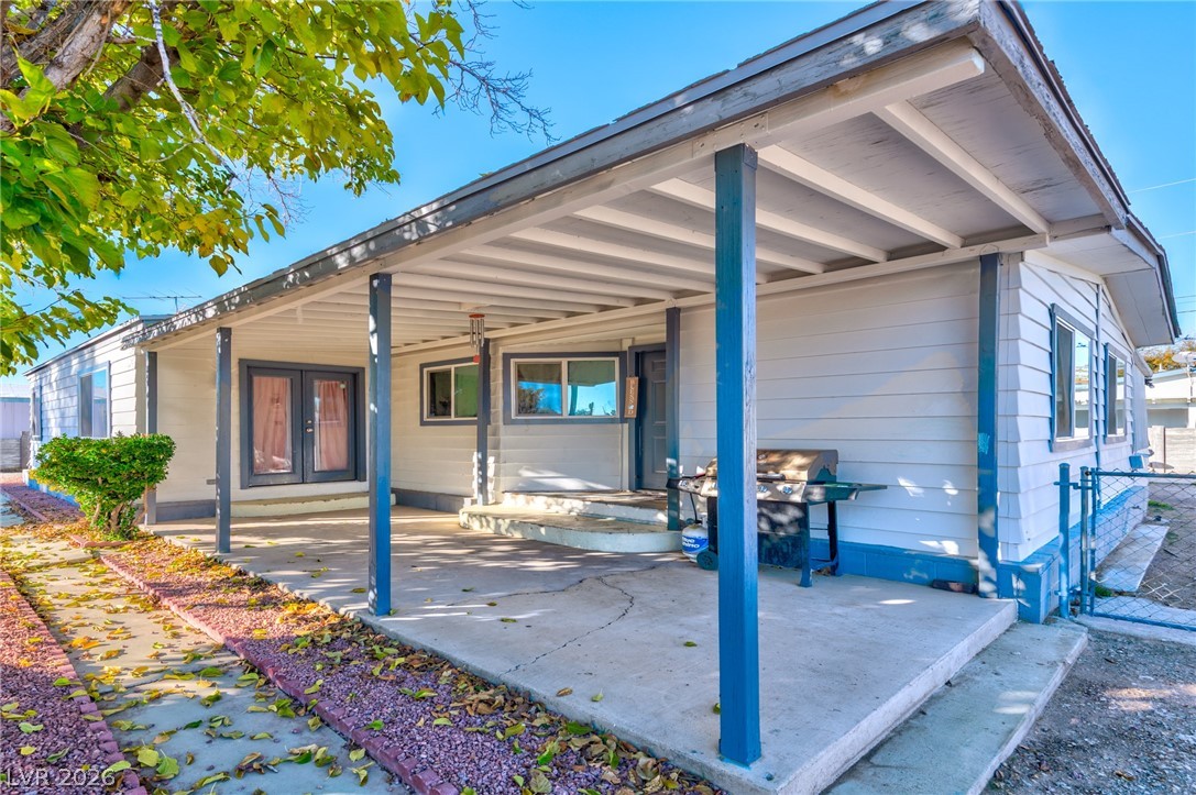 80 Vegas Valley Drive Property Photo 15