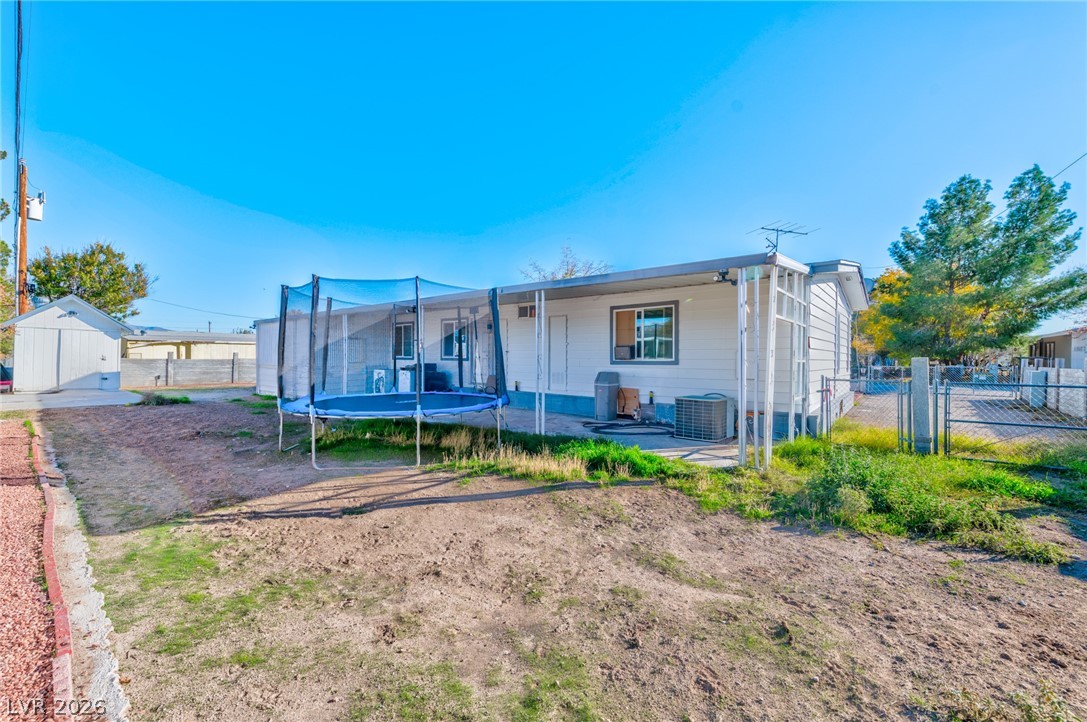 80 Vegas Valley Drive Property Photo 16