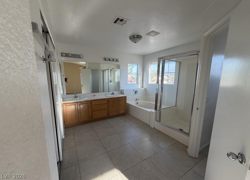 6115 Magic Mesa Street Property Photo 10