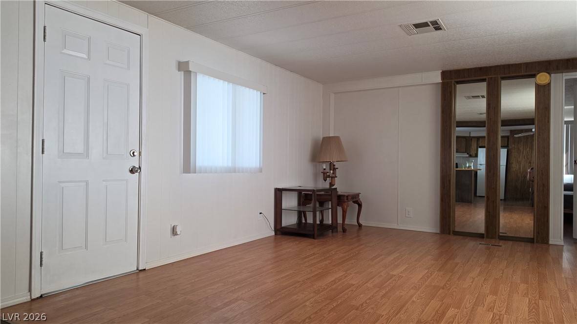 4633 East Royal Ridge Boulevard Property Photo 14