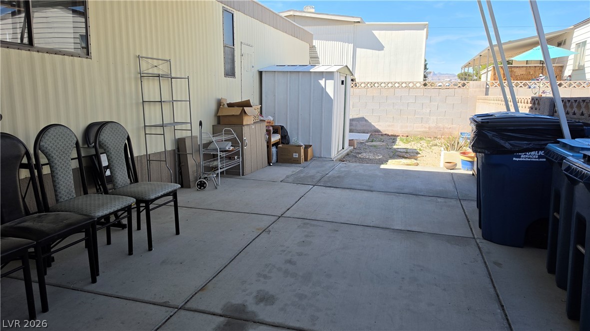 4633 East Royal Ridge Boulevard Property Photo 35