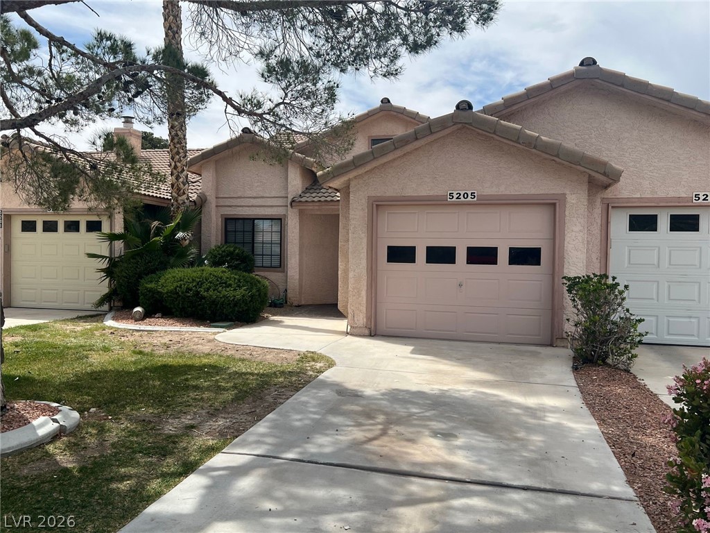 5205 Orchard Hills Avenue Property Photo 1