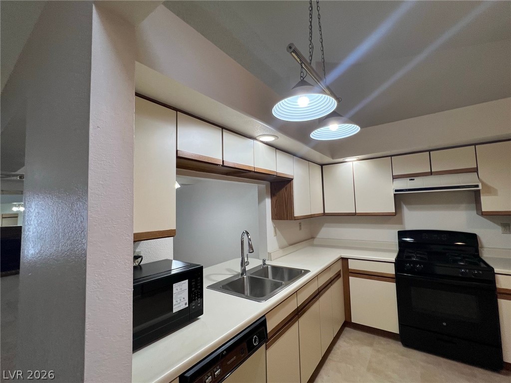 5205 Orchard Hills Avenue Property Photo 4