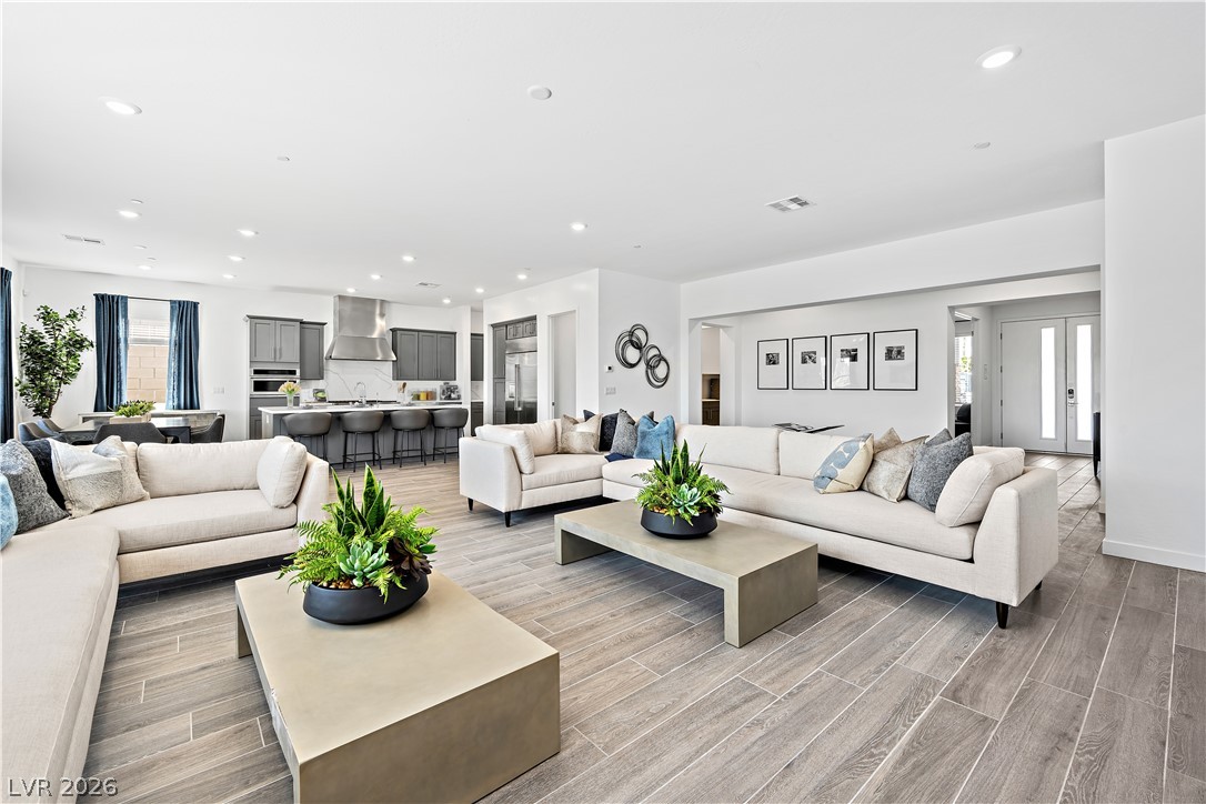 234 Bellevue Grove Avenue Property Photo 3