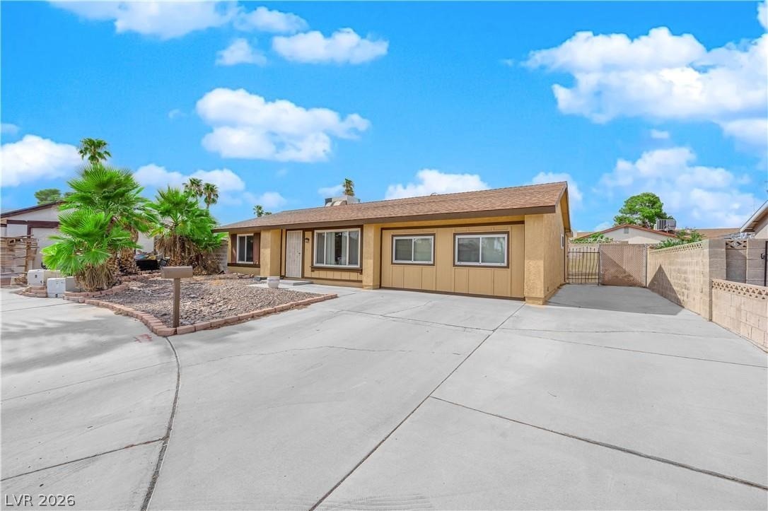 7274 Pinebrook Circle Property Photo 4