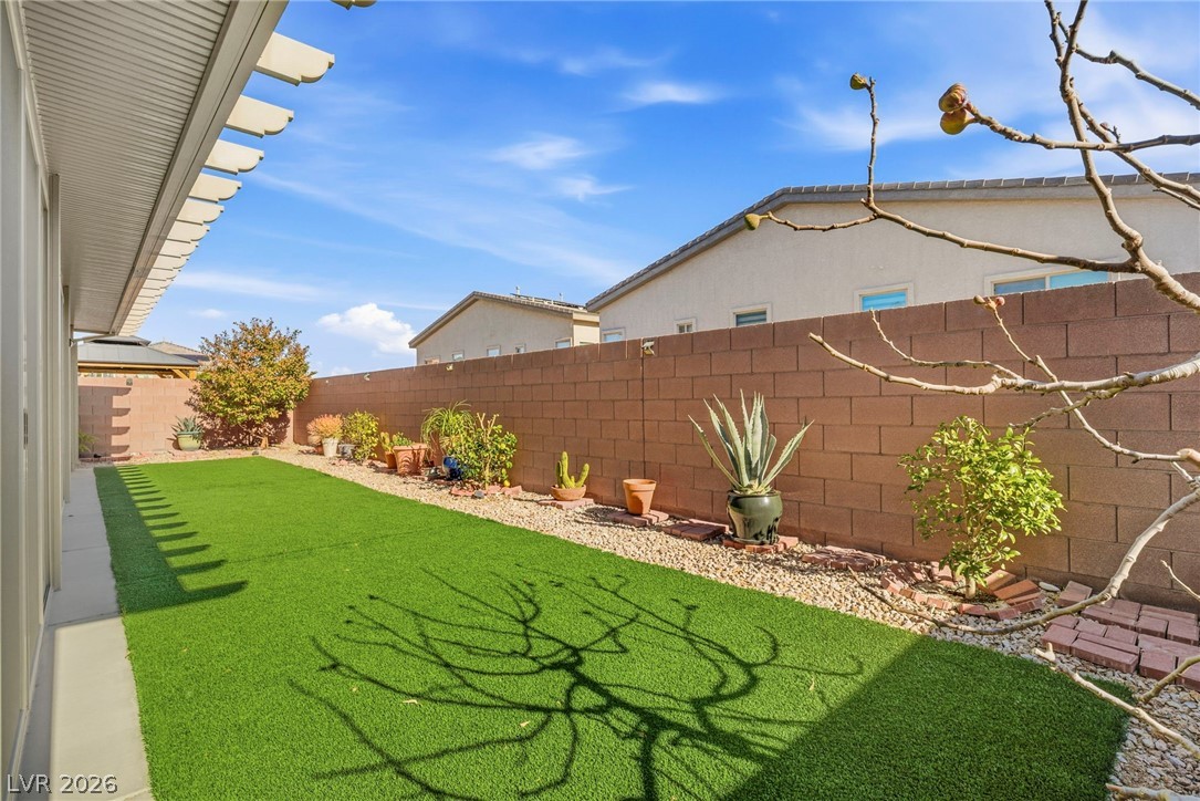 8610 Hallcrest Court Property Photo 4