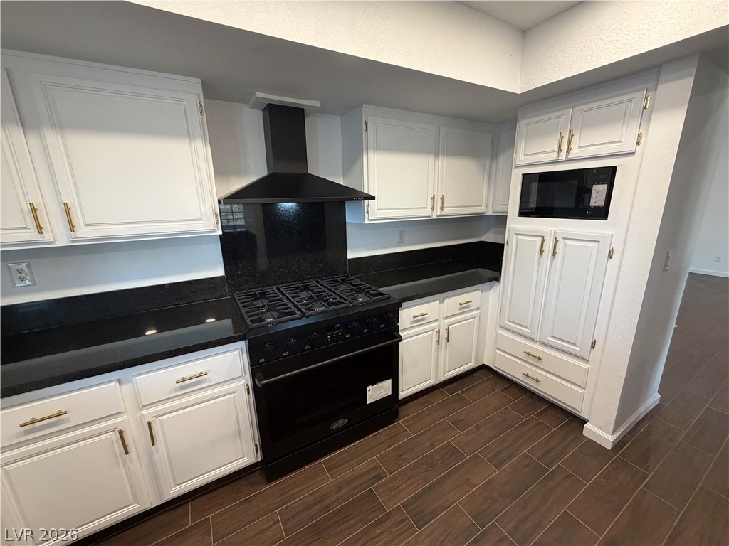 245 North Cimarron Property Photo 6